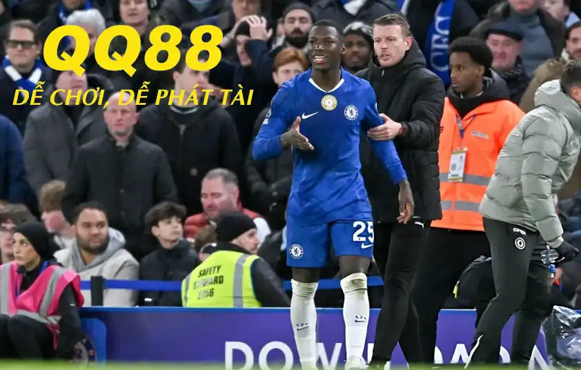 Chelsea phải nhận đến 4 thẻ đỏ trong 13 trận đầu tiên tại Premier League mùa này